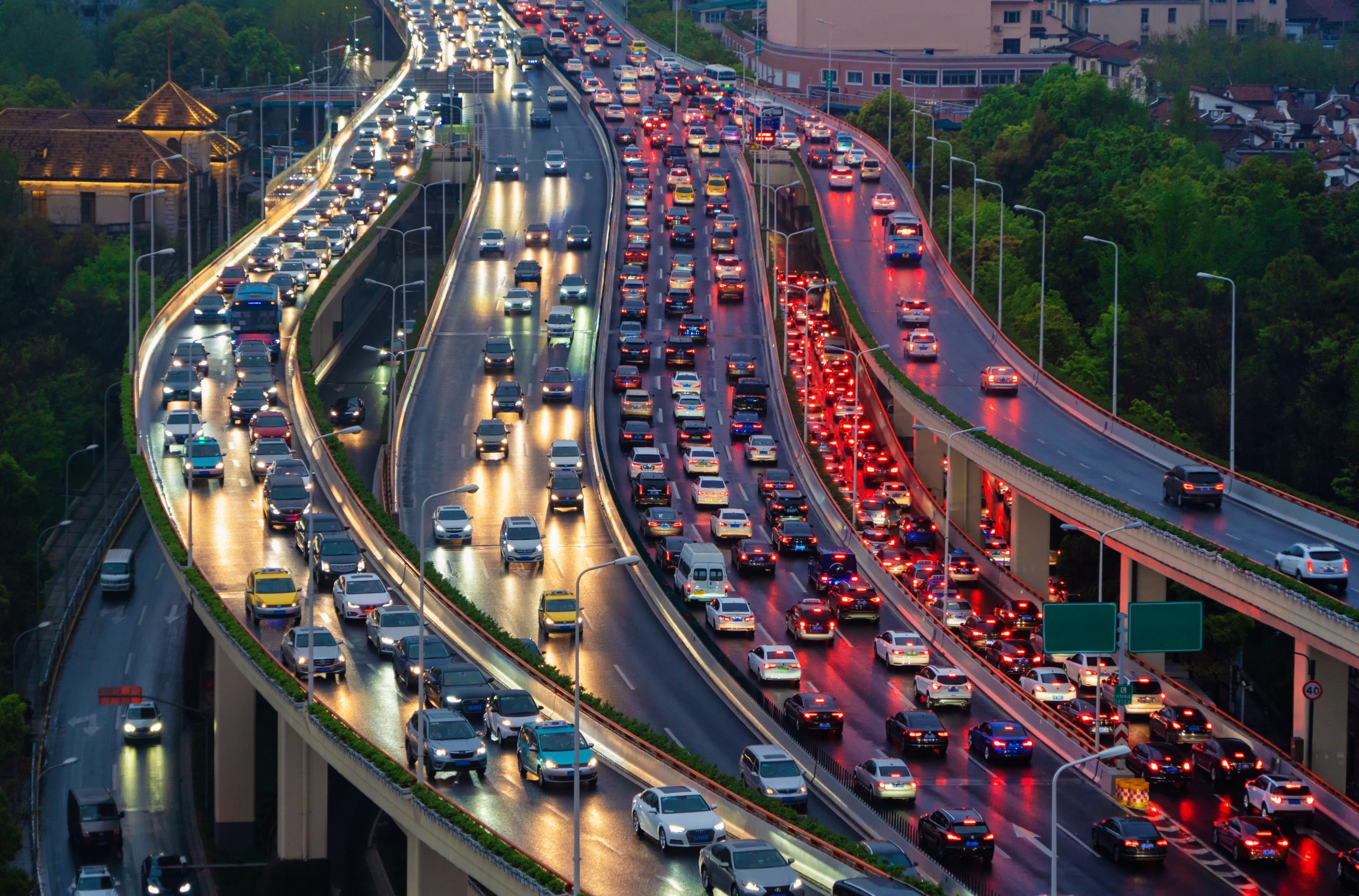 traffic-jam-in-the-rush-hour-on-highway-cars-on-bridges-and-roads-in